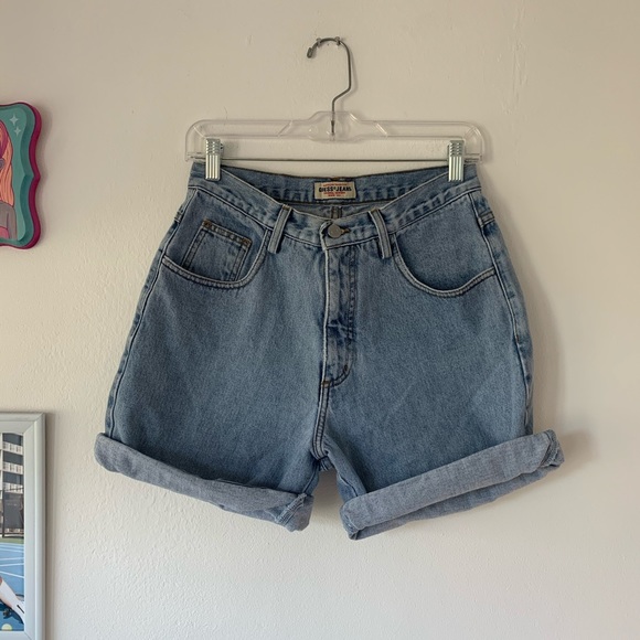 VINTAGE HIGH WAIST DENIM GUESS SHORTS